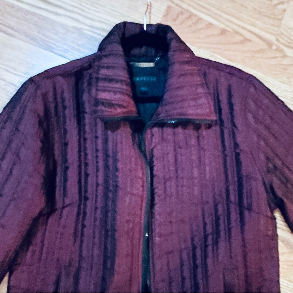 NWOT Express Burgundy Quilted Jacket With Pockets Size Large - Picture 5 of 5
